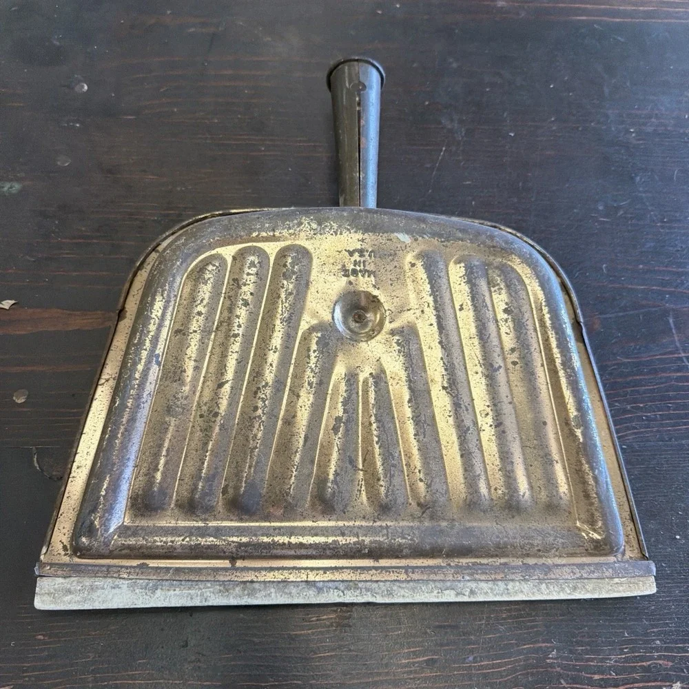 Vintage Made In USA Dustpan Cottagecore Grandmacore